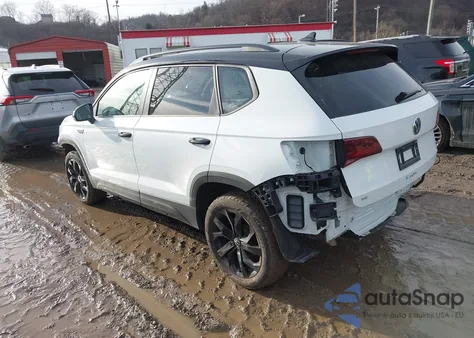 2024 Volkswagen Taos 1.5T Se Black from USA, damaged, VIN 3VVJX7B24RM124386